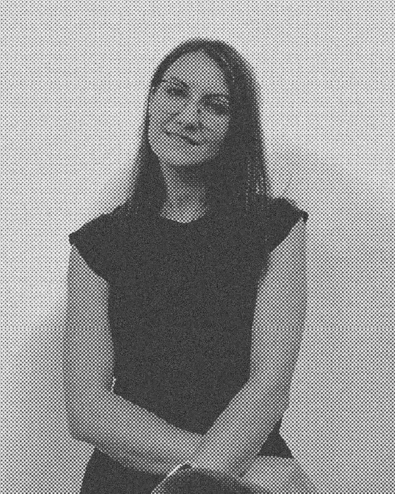 Echipa Graphitium: Bianca, specialist in marketing digital și social media